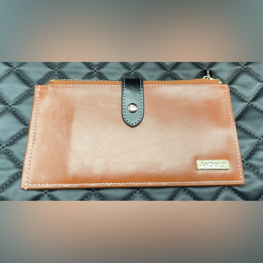 EUC AnDoilt Wallet Leather
